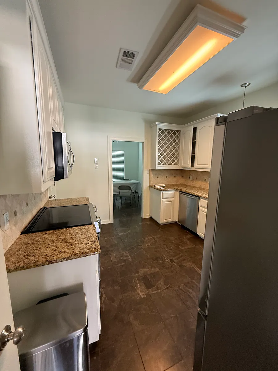Building Photo - 4176 Creekhollow Dr