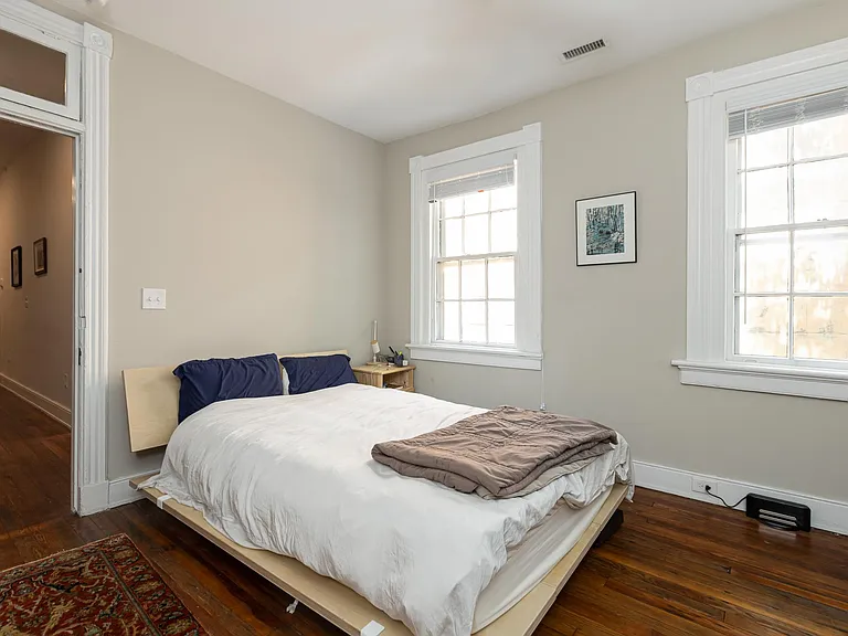 2406 E Clay St #B — Photo 9