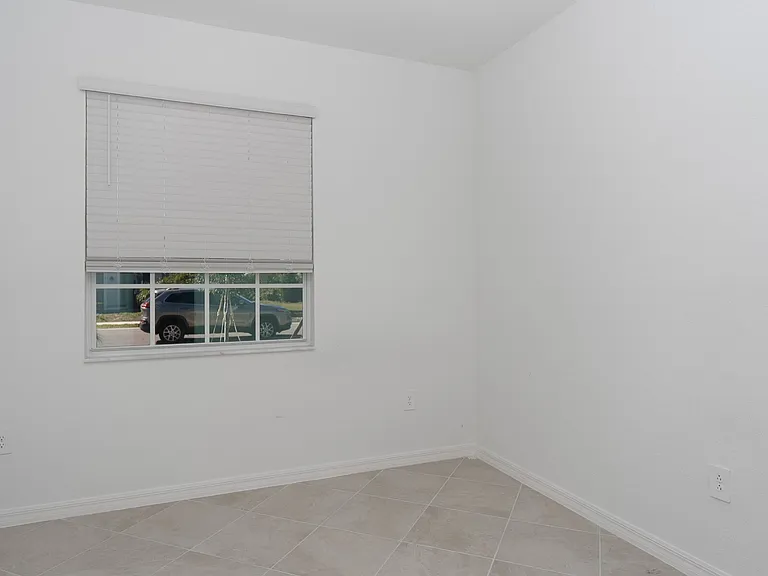 11470 Burgundy Dr — Photo 51
