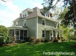 912 E McMurray Rd, Venetia, PA 15367