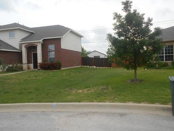 2nd image of 513 Pumpkin Dr