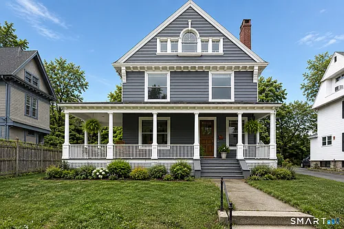 4 Morgan Ave Photo 1