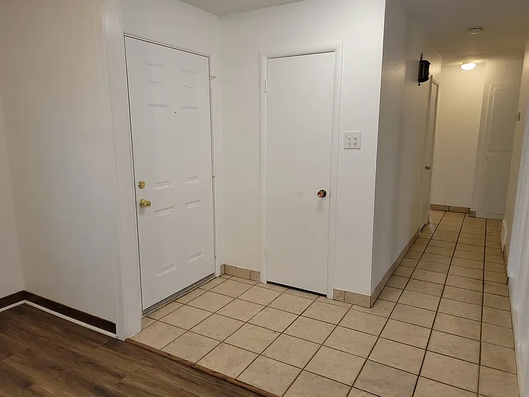 1000 Springdale Rd — Photo 12