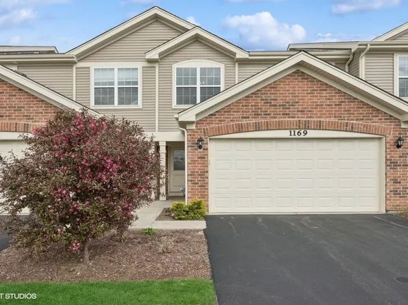 1169 Amber Dr, Cary, IL 60013