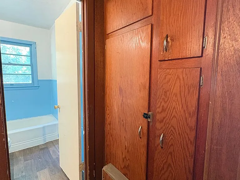 320 W 83rd St — Photo 10