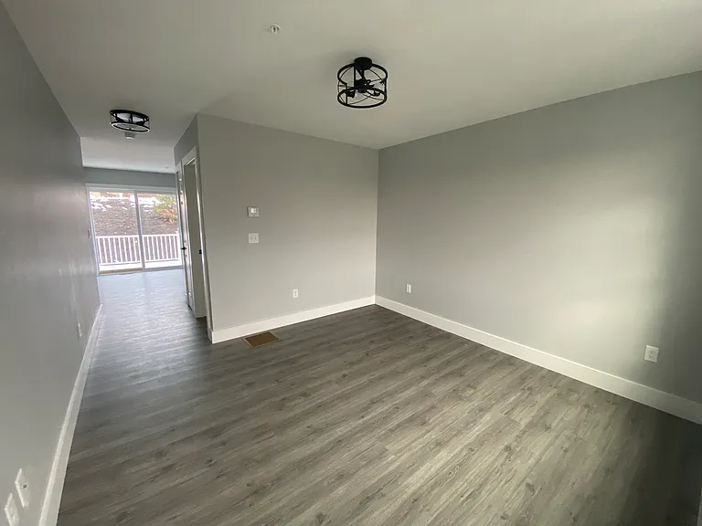 32 Main St #3 — Photo 8
