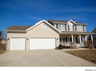 2251 Birmingham Dr, Shiloh, IL 62221