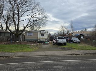 530 S 6th St, Harrisburg, OR