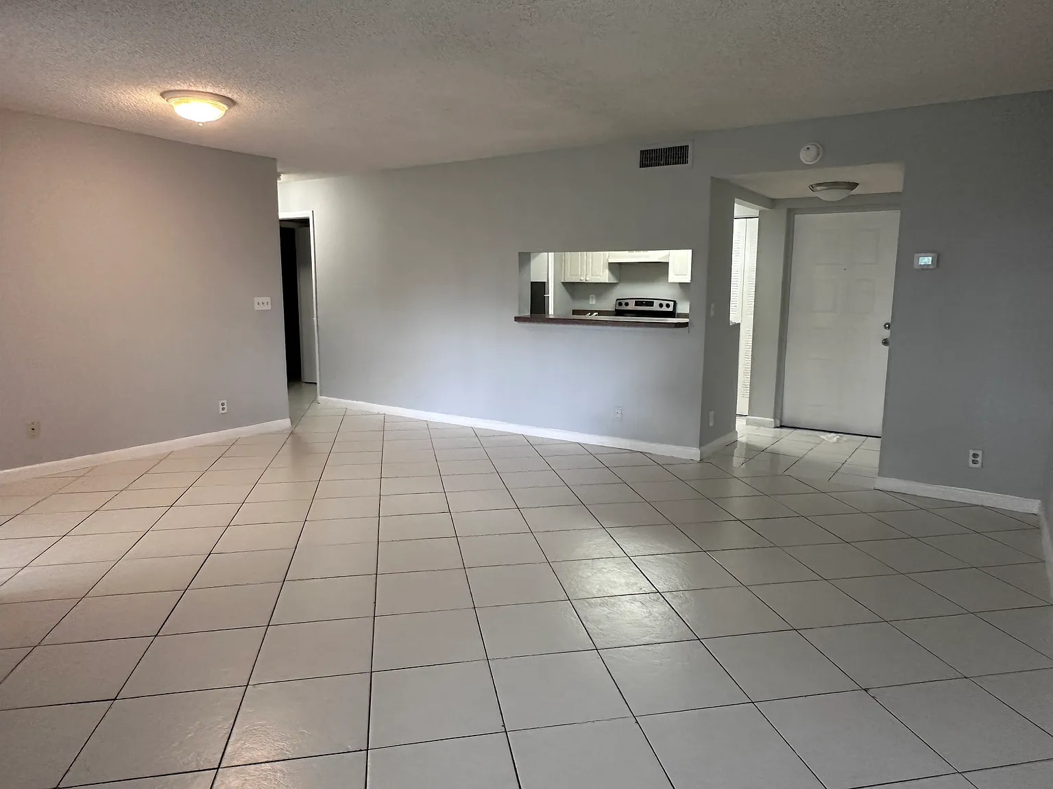 1 bed, 700 sqft, $1,750 — Photo 2