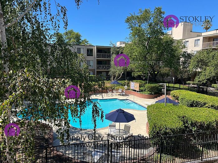 1st image of 460 N Civic Dr APT 209