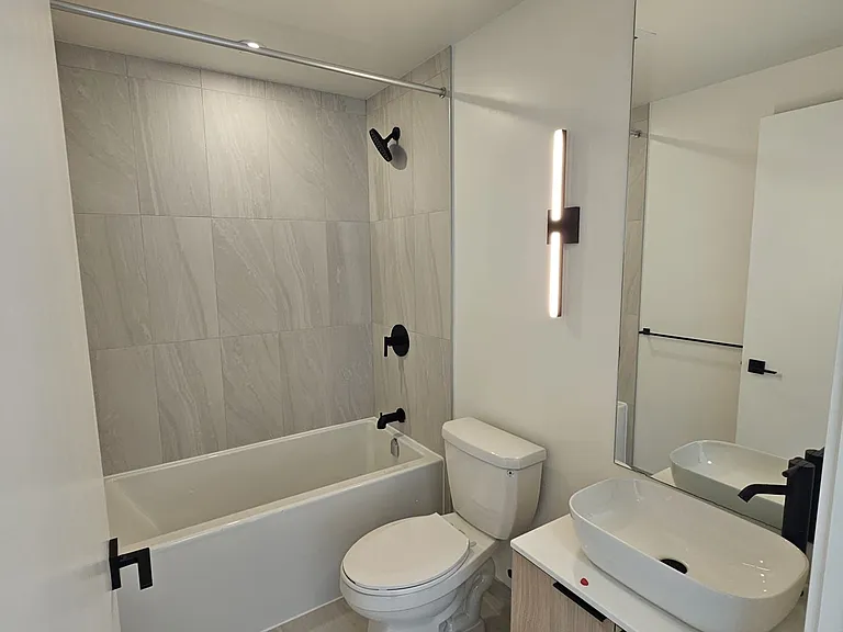 1185 Dupont St #1911 — Photo 14