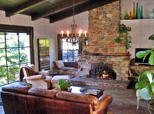 2342 Benedict Canyon Dr, Beverly Hills, CA 90210