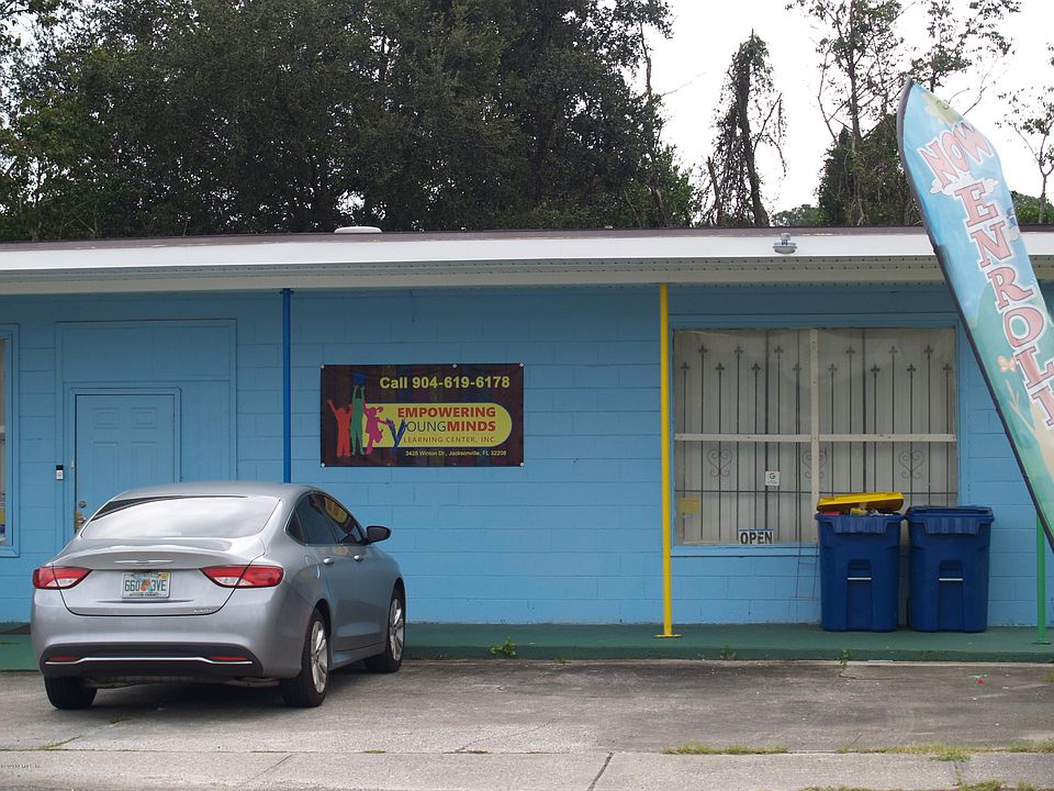 2nd image of 3428 Winton Dr