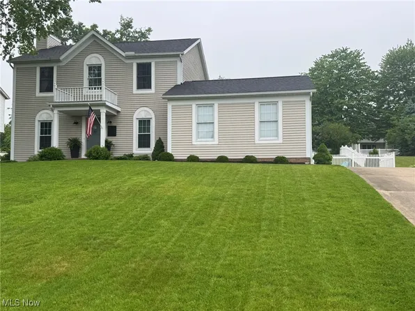 10957 Mogadore Ave NW, Uniontown, OH 44685