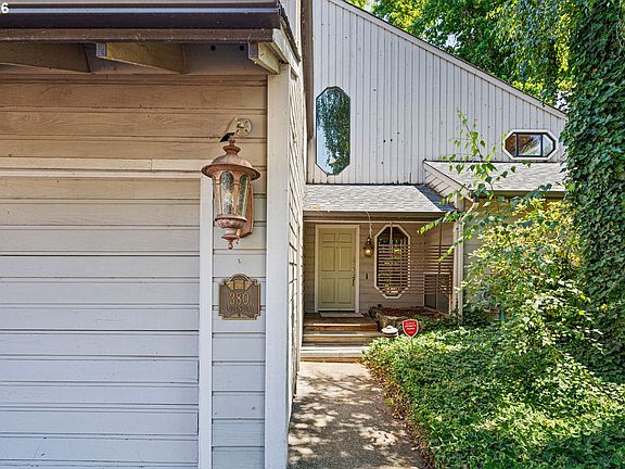 3rd image of 380 Lodenquai Ln