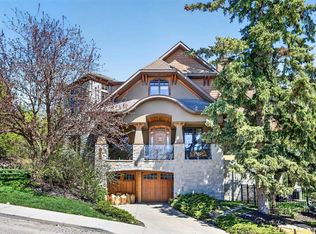914 S 36th Ave SW, Calgary, AB T2T2E7