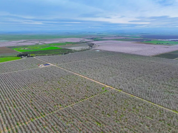E South Bear Creek Drive, Planada, CA 95365