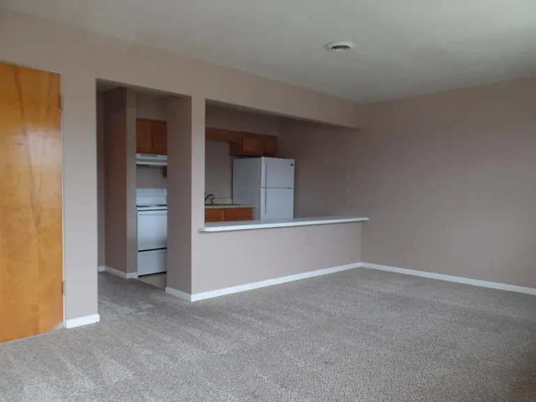 2704 Pine St #2 — Photo 6