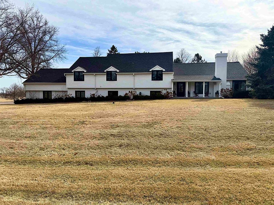 1st image of 901 W Lochland Rd