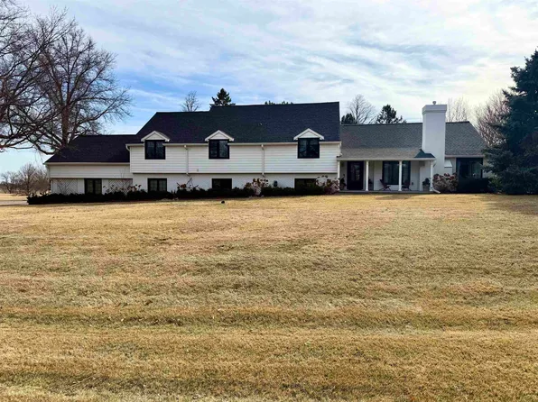 901 W Lochland Rd, Hastings, NE 68901