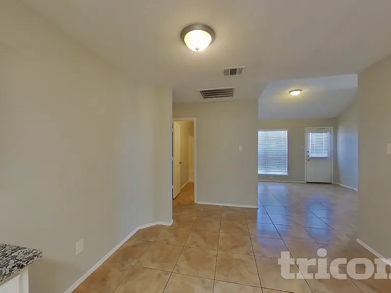 413 Rustic Grove Ln — Photo 6
