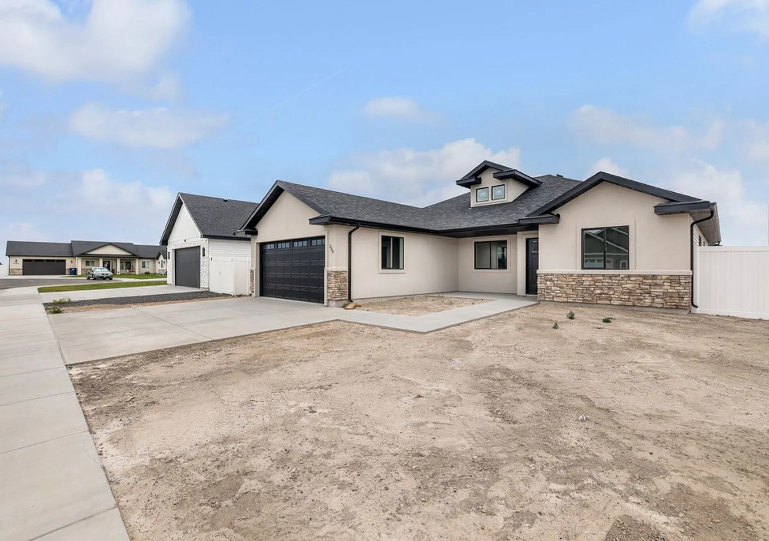 Move-In Ready 10/1 Single-Level Home on East Twin Falls Corner Lot — Photo 4