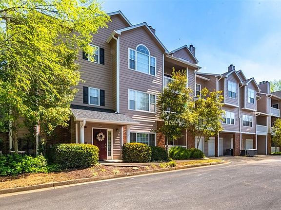 2nd image of 412 Vinings Forest Cir SE