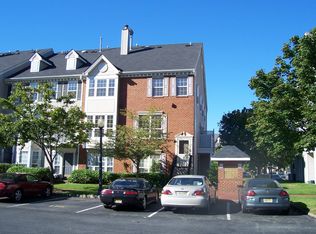 12 Cedar St, Jersey City, NJ 07305