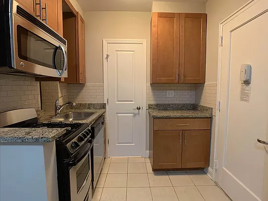 Rented by Tourma Realty LLC | media 52