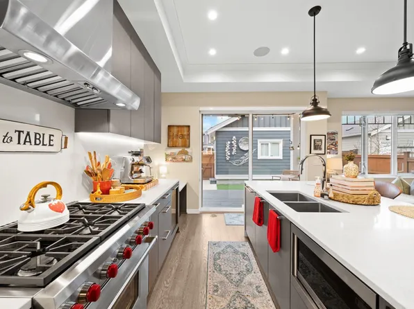 2294 Cormorant Dr, Tsawwassen, BC V4M 4G2