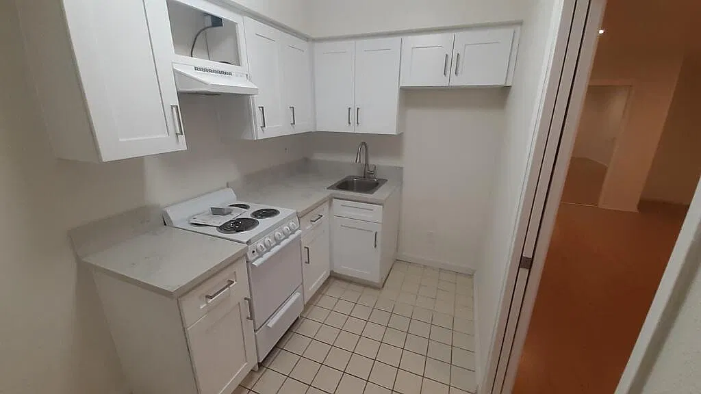 5929 Laurel Canyon Blvd — Photo 4