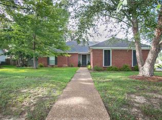 400 Sawtooth Cv, Brandon, MS 39047