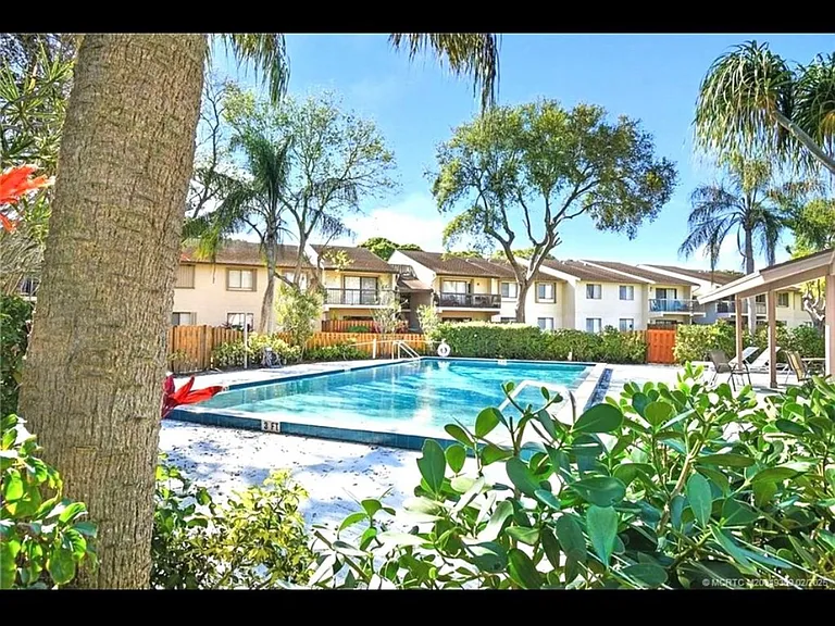 3402 Gardens East Dr #16A — Photo 10