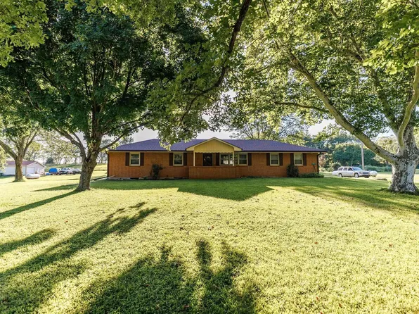 1813 NW Carlson Rd, Topeka, KS 66615