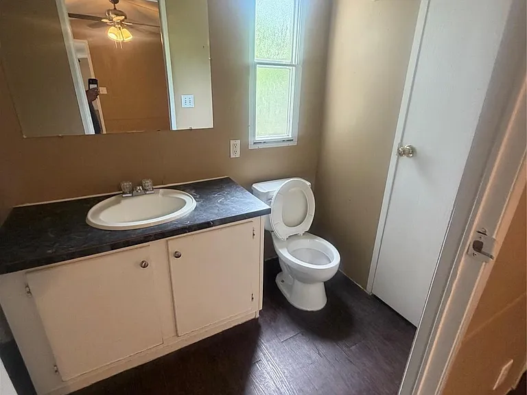 601 Clear Lake Rd #D — Photo 6