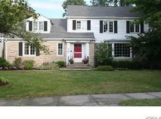 2860 W Sulgrave Oval, Shaker Heights, OH 44122