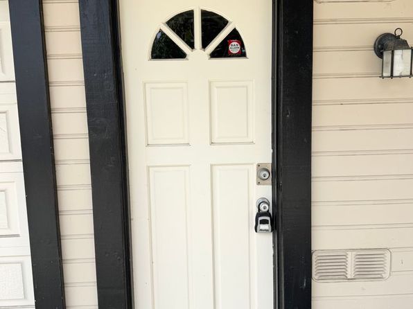 65-67 S Santa Cruz St #65B