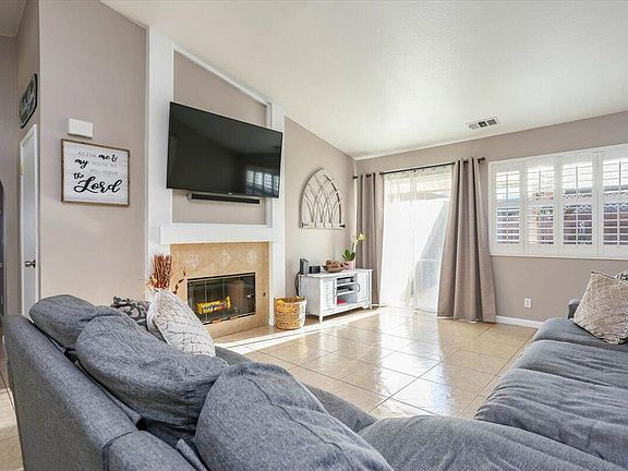 5th image of 515 Stoney Park Ln