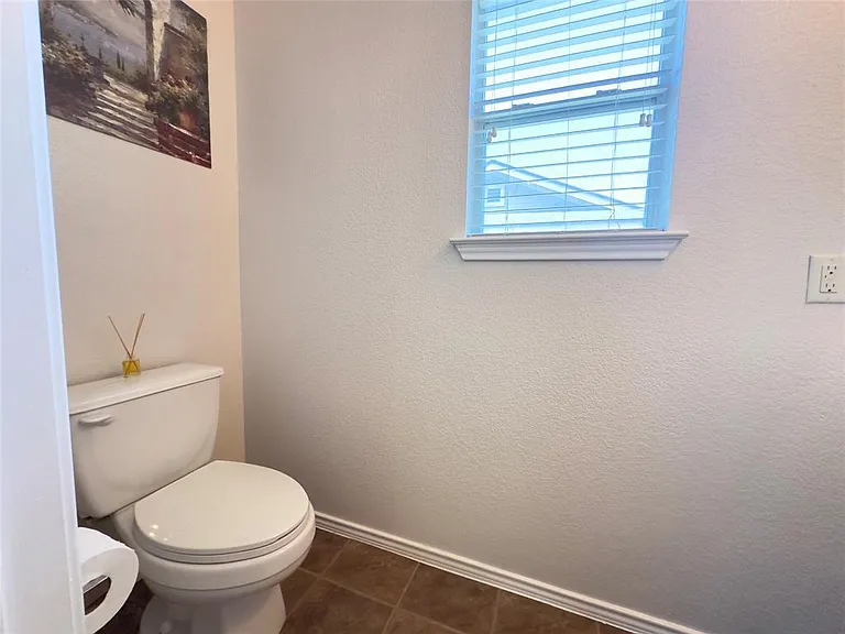 513 Rolling Oak Dr — Photo 11