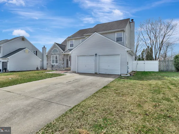 338 Owls Nest Dr, Bear, DE 19701