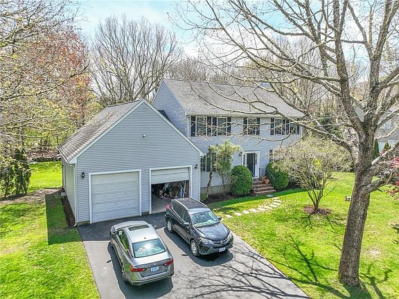 3rd image of 51 Mulberry Dr