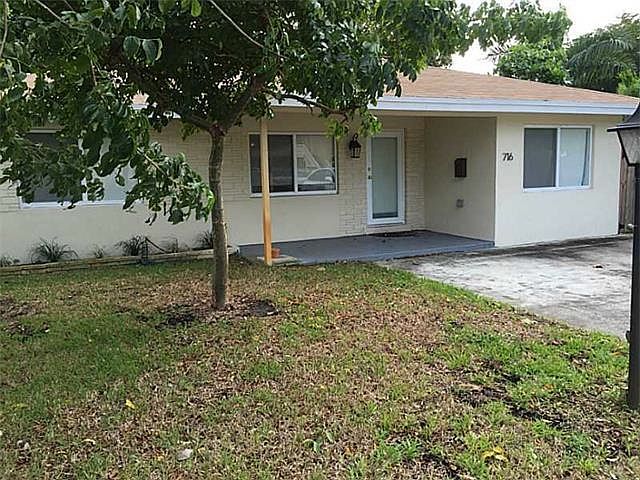 1st image of 716 NE 26th St