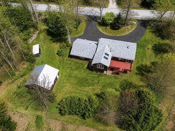 2nd image of 2121 North Road