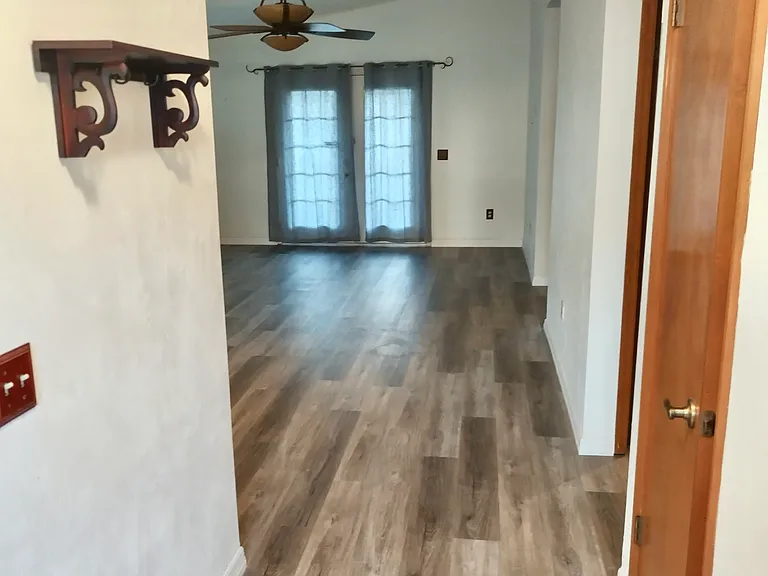 1206 Deer Springs Rd — Photo 4