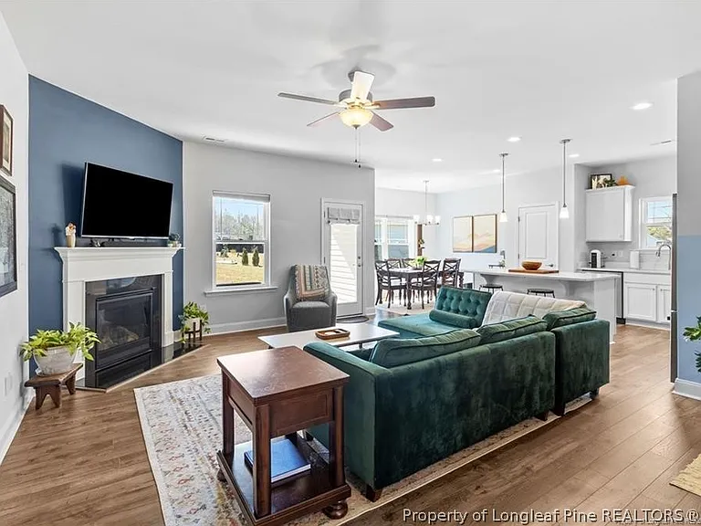 143 Western Pine Way — Photo 3