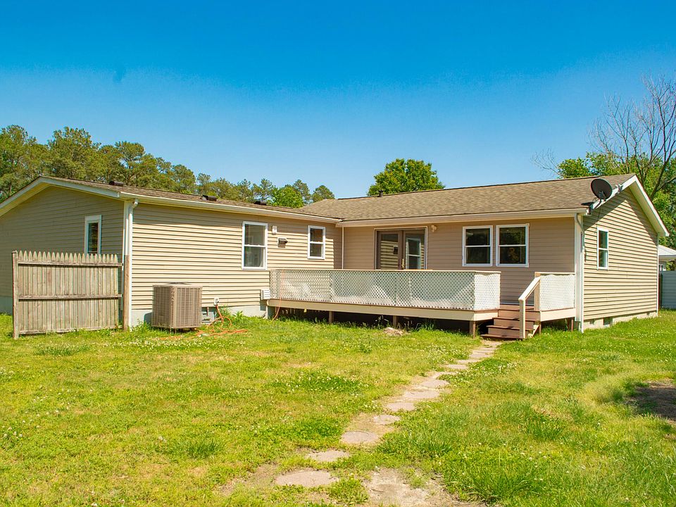 1st image of 24140 Kent Dr