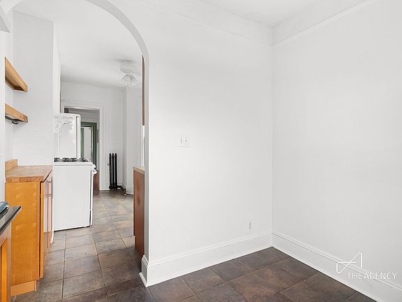 5th image of 123 S 2nd St Floor 4