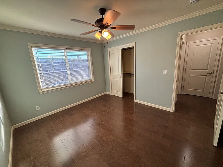 523 Poplar Ave — Photo 11