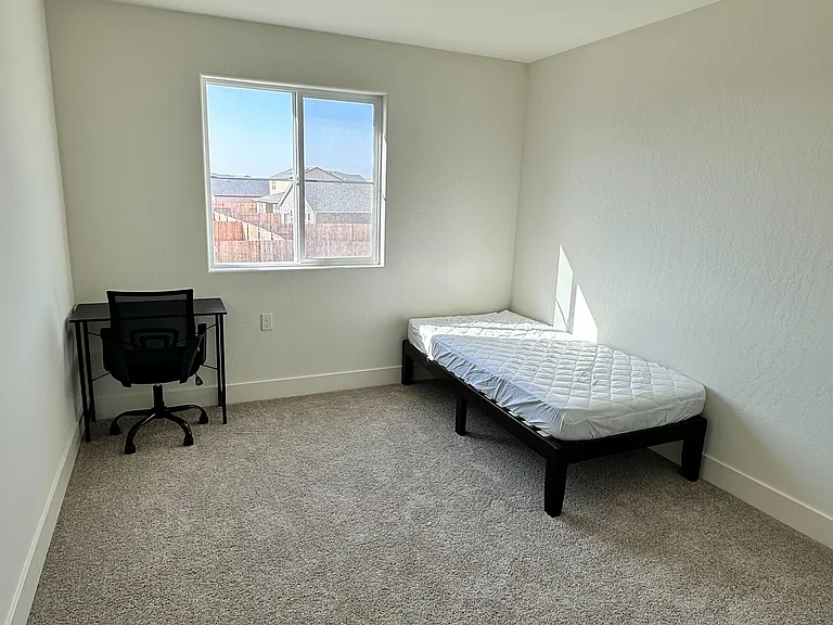 752 Stephanie Dr #1 — Photo 1
