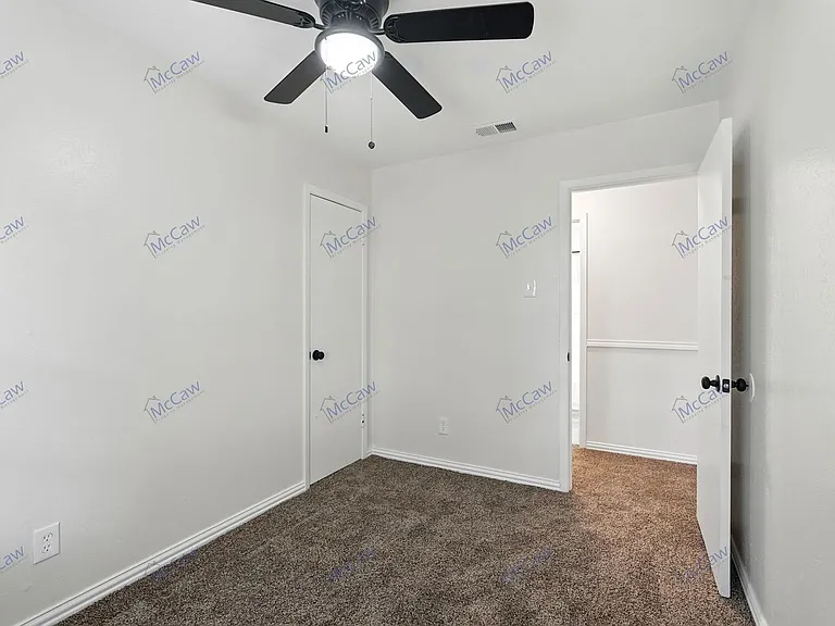 4425 Central Ln — Photo 15